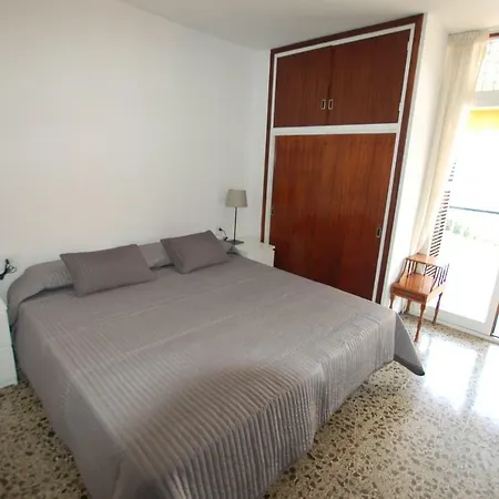 Tulipan 2_playa Fenals Apartment